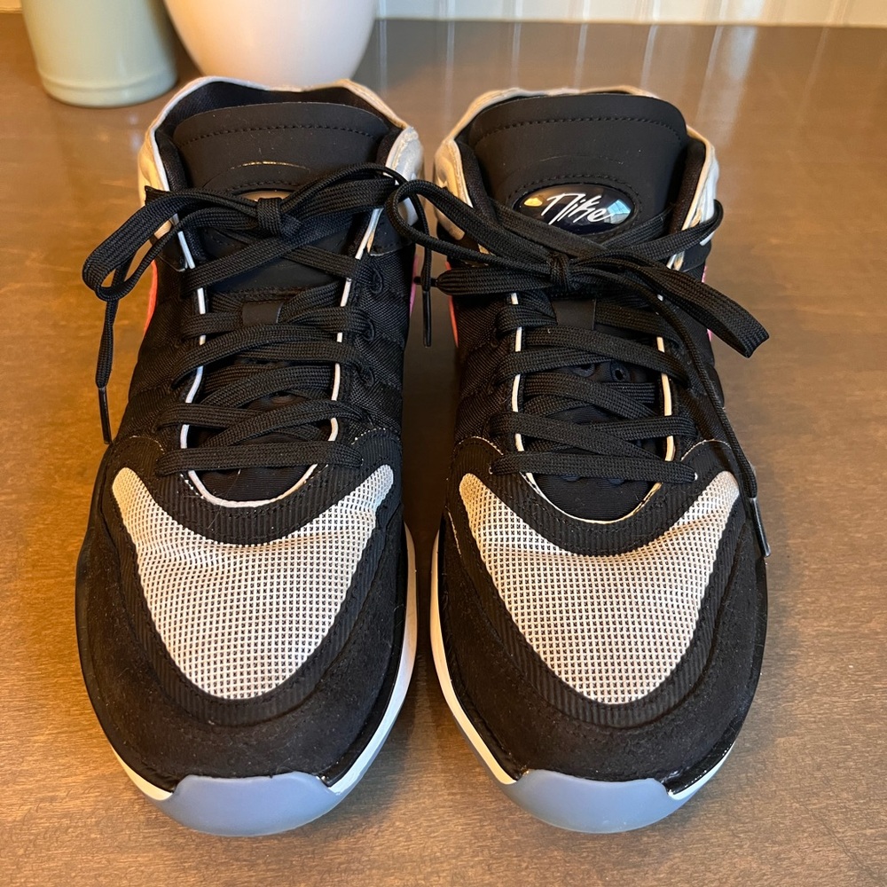 Nike Air Zoom GT Hustle 2 Fundamental Men’s Size 9.5 Basketball Shoes DJ9405-004